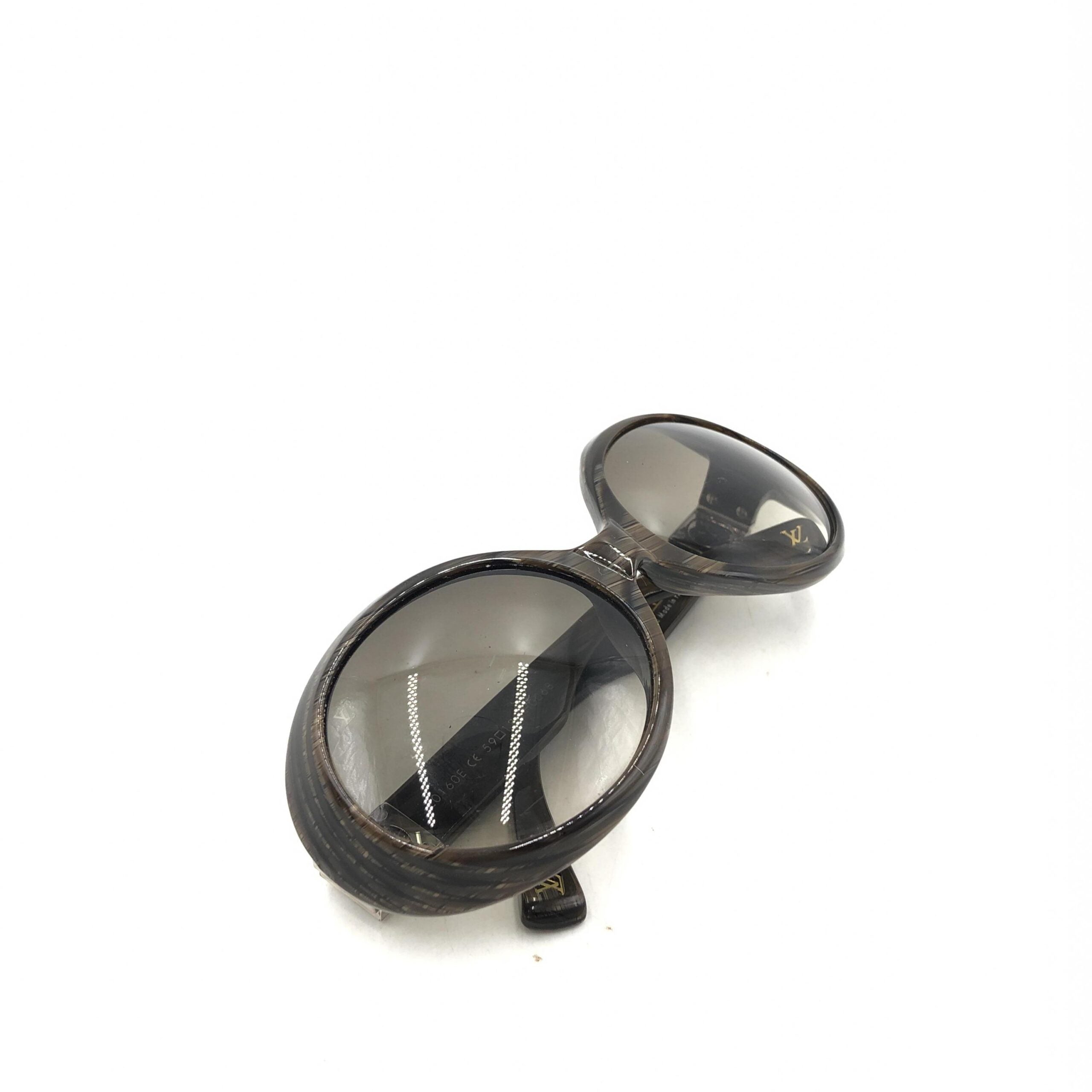 Louis Vuitton Suspense BugEye Sunglases, Polorized