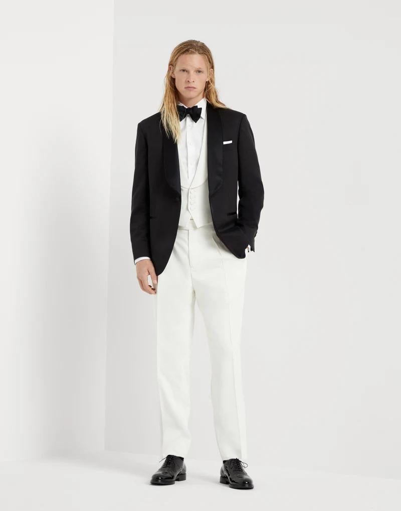 White Silk Sleveless Jacket