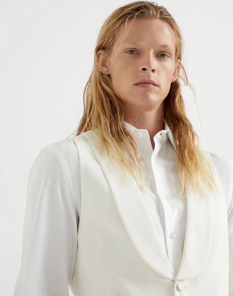 White Silk Sleveless Jacket