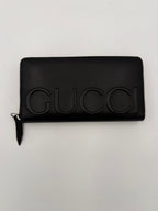 GUCCI Zip Black Front Logo Embossed Wallet