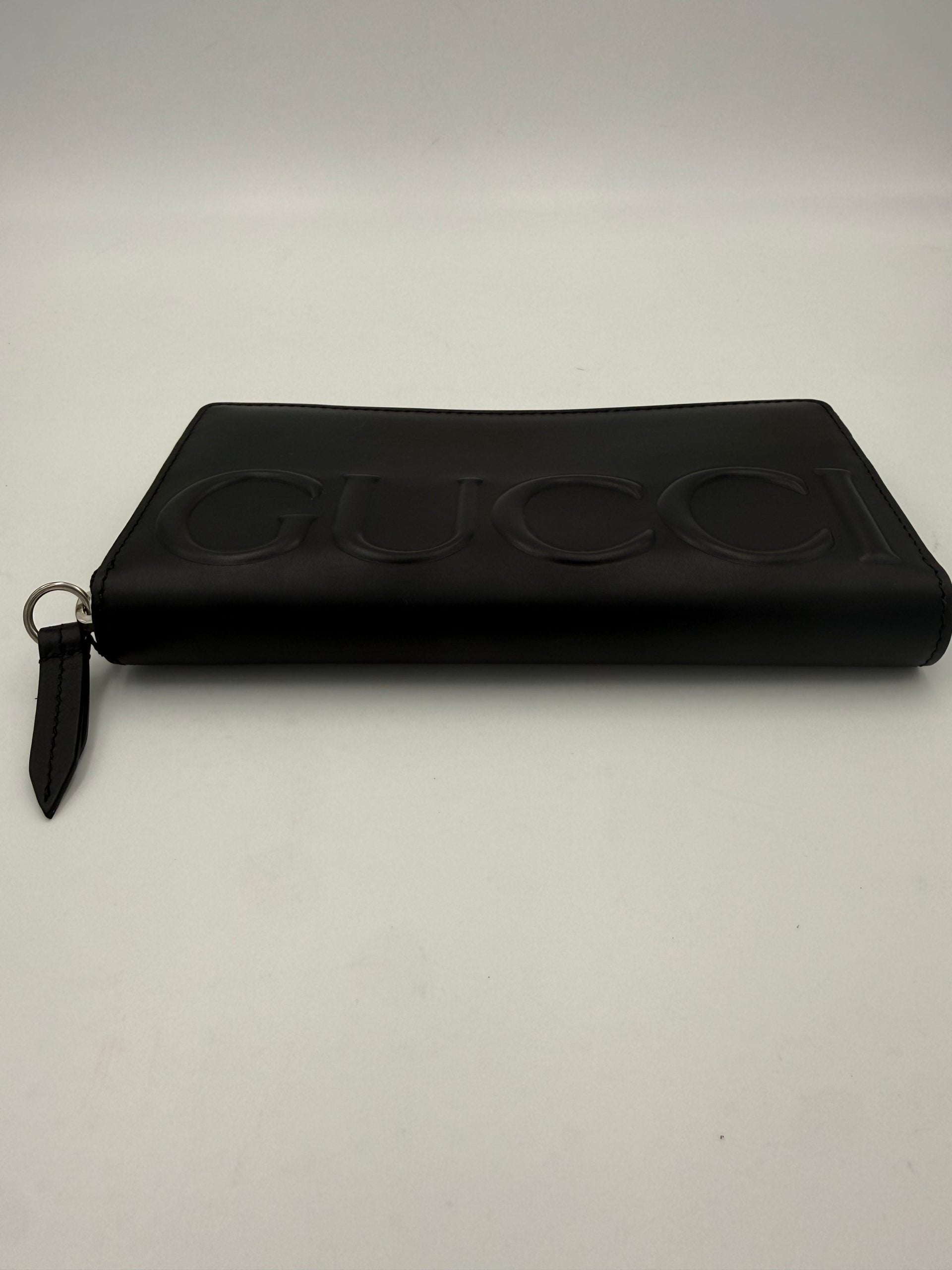 GUCCI Zip Black Front Logo Embossed Wallet