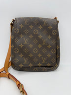 LOUIS VUITTON MUSETTE Monogram Handbag