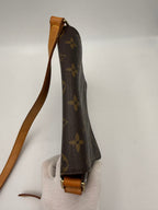 LOUIS VUITTON MUSETTE Monogram Handbag